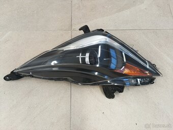 Ľavé predné svetlo Toyota Aygo - 2