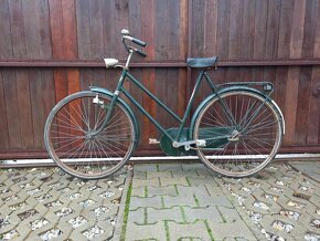 Starý retro bicykel - 2