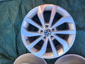 Nové alu disky Volkswagen Troc r17 ET45 7J 5x112 - 2