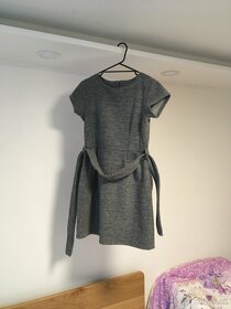Sivé šaty s krátkym rukávom - 2