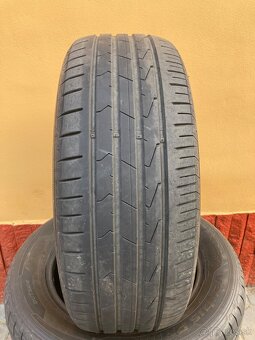 Letné pneu Hankook 215/60 r16 - 2