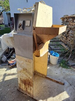 Predám kladivkovy srotovnik KS200 - 2