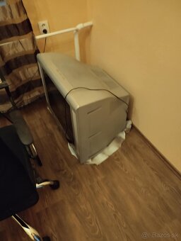 Predám televízor značky Philips - 2