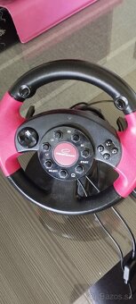 Volant s pedalami k ps4 a PC - 2