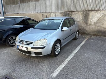 VW Golf 5 1.4 benzín 55kW sedan - 2
