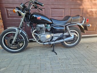 Honda CM400T - 2