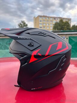 Predám moto prilbu UFO - 2