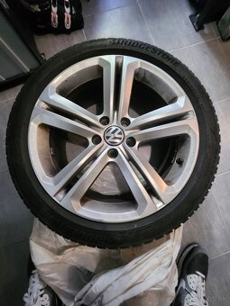 Zimne pneumatiky 235/45/R18 - 2