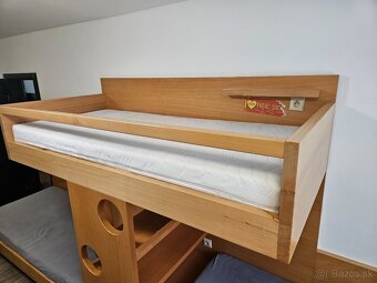 Poschodová posteľ pre 3 deti - 2