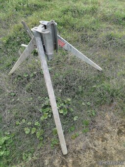 Nastaviteľné závitové nohy na lesenie - 2