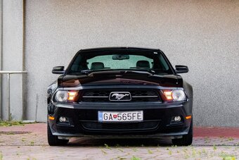 Ford Mustang 4.0L V6 - 2