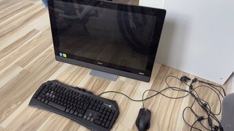 Počítač Acer AIO 24 palcov - 2