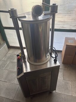 Hydraulicka plnicka klobas - 2