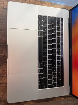 MacBook Pro 15" A1707 mid 2017 Silver - 2