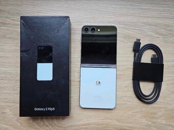 Samsung Z Flip5 5G 8GB/256GB Mint, top stav, zaruka - 2