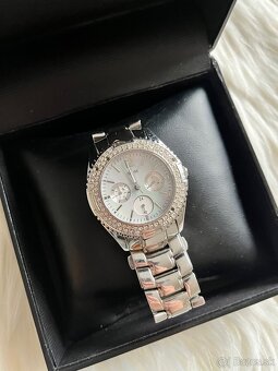 Guess hodinky - 2
