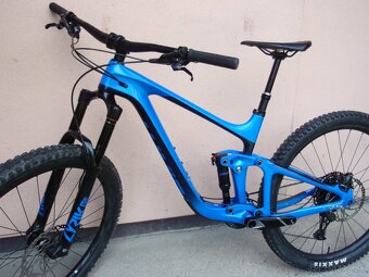 Minimálně jeté enduro Giant Reign Advanced Pro 29 2 Carbon - 2