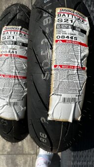 Moto pneu Bridgestone - 2