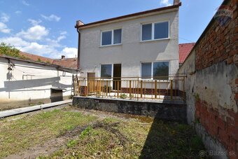 Na predaj rodinný dom s garážou v Malackách - 2