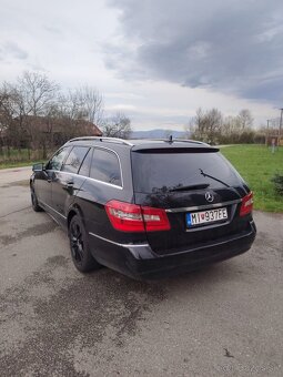 Mercedes Benz E - 2