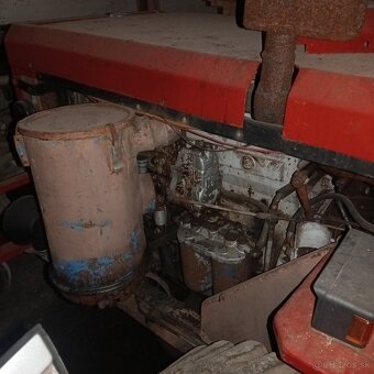 Predám traktor 4x4 - 2