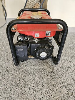 Ponúkam benzínovú elektrocentrálu značky HECHT GG3300 - 2
