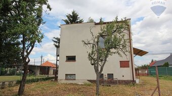 Starší rodinný dom s veľkým pozemkom na predaj Šoporňa, 3787 - 2