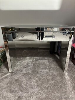 Zrkadlova konzola - 2