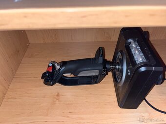 Saitek x52 (logitech) joystick, hotas a pedále - 2