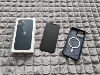 Predám Apple 13 - 2