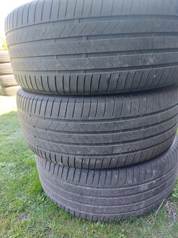 275/45r21 - 2