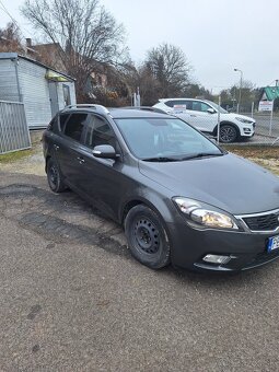 Kia ceed kombi 1.6 crdi M6 - 2