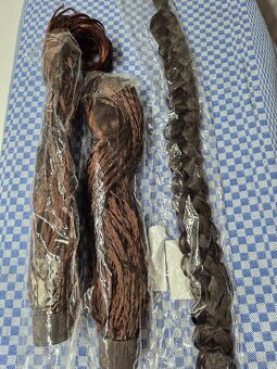 3 x umelé vlasy. - 2