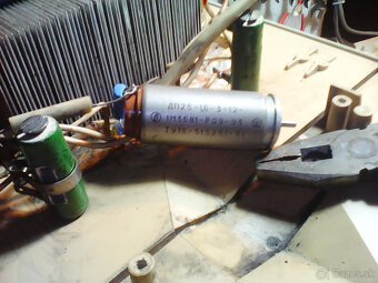 Kúpim 12 V motoeček - 2