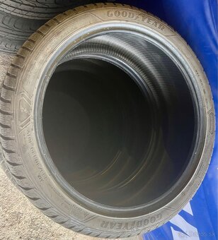 255/40/ R20 101V Good Year - 2