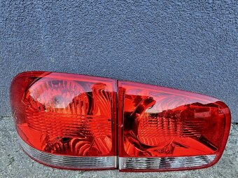 ZADNÉ SVETLÁ VOLKSWAGEN TOUAREG 7L - 2