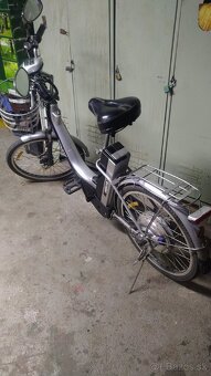 Retro elektrobicykel funkčný - 2
