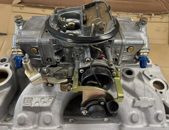 Chevrolet Performance BBC sanie, Holley 850 karburator - 2