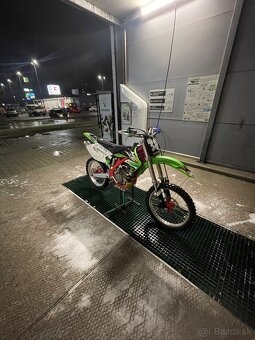 Predám Kawasaki Kxf 250 (full akrapovič) - 2