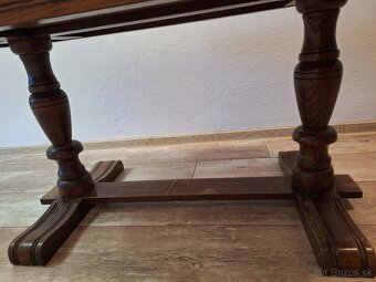 Konferencny stolik masiv s dlazdickami - 2