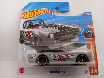 HOT WHEELS TREASURE HUNT - TRIUMPH TR6 - 2