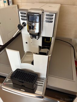 Automaticky kavovar Philips - 2