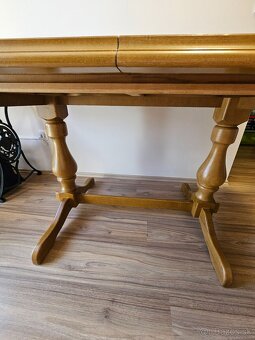 Jedálenský stôl - 2