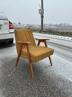 Staré retro kresla - 2