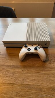 Xbox One S - 2
