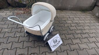 Starožitný kočík pre babiky - 2