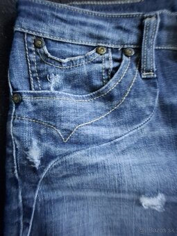 Dámske rifle a džegíny. - 2