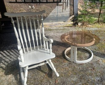 Hojdacie kreslo + stolík - 2