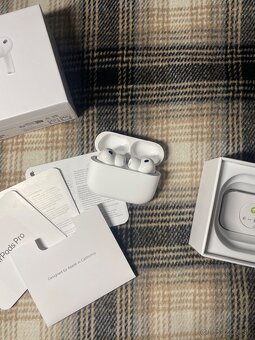 Apple AirPods Pro 3. generácie (2025) - 2