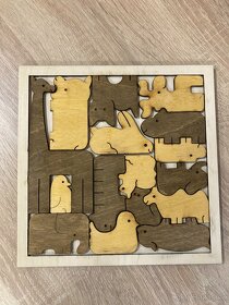 Krásne drevené puzzle so zvieratkami, ktoré do seba pasujú - 2